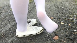 New Fantazy Schoolgirl in white knee socks and white shoes show under skirt feet-7