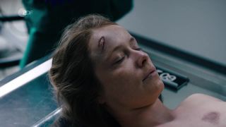 Odine Johne - Erzgebirgskrimi Todlicher Akkord (2020) HD 720p - (Celebrity porn)-3