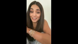 Vanessa Insta live on 23-04-2020-5