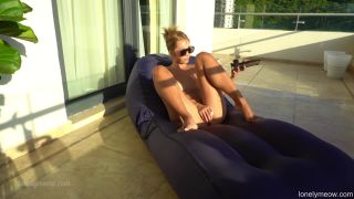 Lonelymeow Mia In SUNSEX I Love To Get Fucked Under The Sun 1080p-2