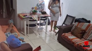 Empregada Doméstica Estava Sem Calcinha Então Aproveitei E Transei Com -1