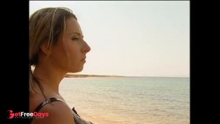 Special Games Of Real Couples Full Italian porn movie-5