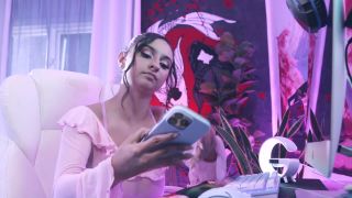 Gamer Girls 2025: Ultra 4K Naughty Nerds & Blowjobs-5