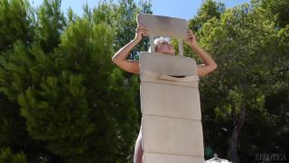 Original Video Title Frivola-0