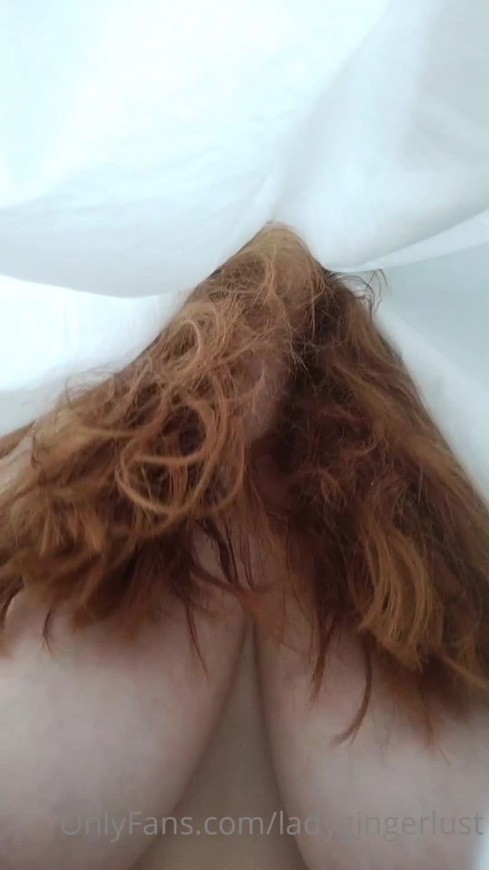 Onlyfans - Lady Ginger Lust - ladygingerlust  Dont you just love tumbling around under the bedsheets with me  Auto resu - 16-10-2021