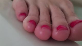 Lina Blackly – Giantess Playtime In The Tubfuck Femdom!-0