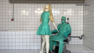 LatexLolaNoir - Latex Nurse Blowjob.-2