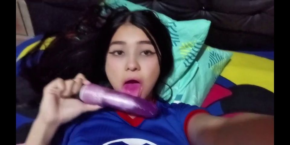 Big Dick I agree to share a room with my stepsister and we fuck all night.