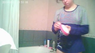 free video 13 Shower bathroom 1149 - hidden camera - webcam -9