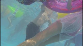 Porn tube Online Tube Voyeur Under the water in the swimming pool - voyeur-2