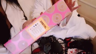 Ezada Sinn - ezada () Ezada - in london at the hoxton dungeon with lady yna unpacking gifts relaxing before the femd 06-10-2018-7