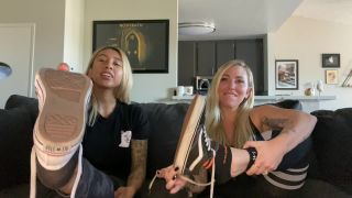 free adult video 22 foot fetish fun Empress Amora – Sweaty Sneaker Worship w_ Sorceress Bebe, feet on feet porn-3