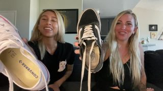 free adult video 22 foot fetish fun Empress Amora – Sweaty Sneaker Worship w_ Sorceress Bebe, feet on feet porn-4