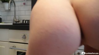 7782 Redhead Beauty Getting Nailed Hard-2
