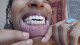 GoldenLace My big toothy gob - Ebony-2