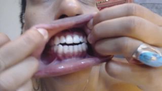 GoldenLace My big toothy gob - Ebony-3