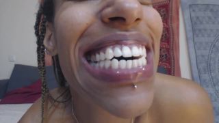 GoldenLace My big toothy gob - Ebony-5