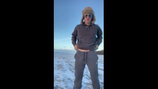 Loganwall () - cold winter season trying to stay warm my sack is tight from the cold would you wan 24-01-2020-0