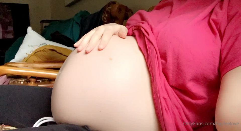 HayleeLove () Hayleelove - what my contracting belly looks like 02-03-2022