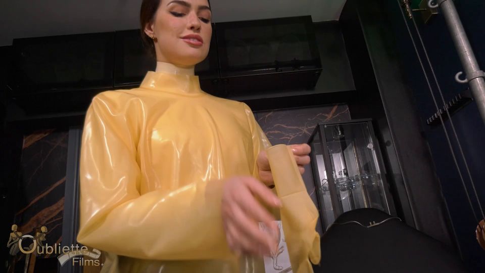 Oubliette - Medical Goddess Serena in clip Preparations for My Latex Session - Femdom brat