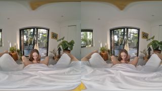 VR Porn: Lustful Little Stepsister Daisy Fox 8K-1