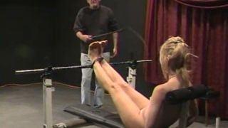 Single-Tail Foot Whipping (Feet porn)-8