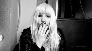 Lady Patricia - Sexy Smoking in Leather - Smoking-8