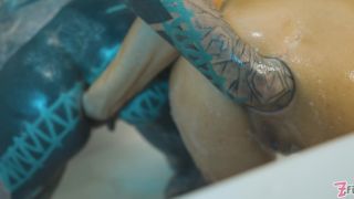 Anuskatzz, Stacy Bloom / double ANAL FISTING bath.-3