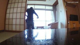 FC2PPV 3093219 【個撮・不倫温泉】【爆乳Gカップ中出し】〈ドスケベ保険外交員〉本性丸出しのムッチムチ熟女とヤリまくり！垂れたデカ乳が爆揺れ！卑猥マンコが膣奥射精で激イキ！！ - FC2PPV-8