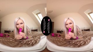 Jarushka Ross With Huge Boobs Spreads Legs And Enjoys A Dildo-8