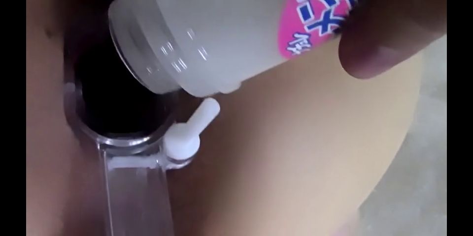 Amateur Spreading my pussy open with a speculum and filling it with fake cum until its full