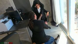 Umiliazioni Italiane - Smelly Feet,  Femdom.-2