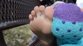 xxx video clip 29 The Sole Mates - Bambis Public Foot Tease on fetish porn lyra law femdom-3