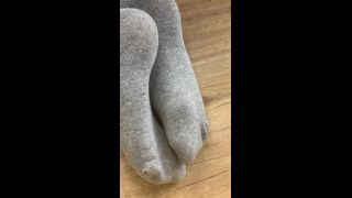 Spy on my smelly feet in grey socks , FOOT FETISH Amateur!-4