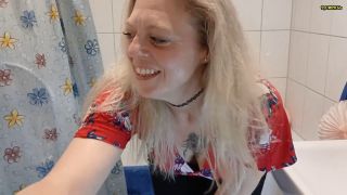 Anna - Lustig - Wie konnte das passieren - Auf der Familienfeier heimlich Selbstbefr... 1080P - Amateur-1