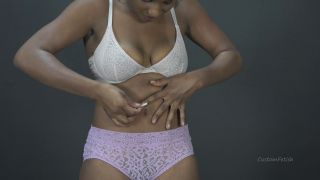 Custom Fetish - Sasha Shows Then Cleans Her Belly Button - Fetish-5