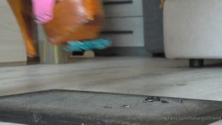 Hardcore porn Italian Girlfriend Italian Girlfriend aka italiangirlfriend - 07-14-2022 OnlyFans Video - Wooden hand made platform over some can toy cars video-1