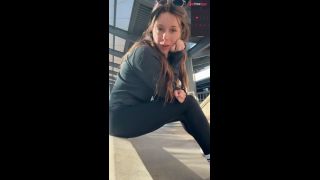 Finding A Spot At The Mall To Cum Hard  Public Orgasm  Outdoors-5