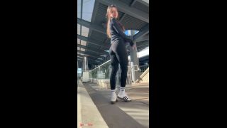 Finding A Spot At The Mall To Cum Hard  Public Orgasm  Outdoors-9