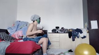 Sexy Latin An amateur has fun trying on clothes she has cut. An amateur dances naked in the house.-6