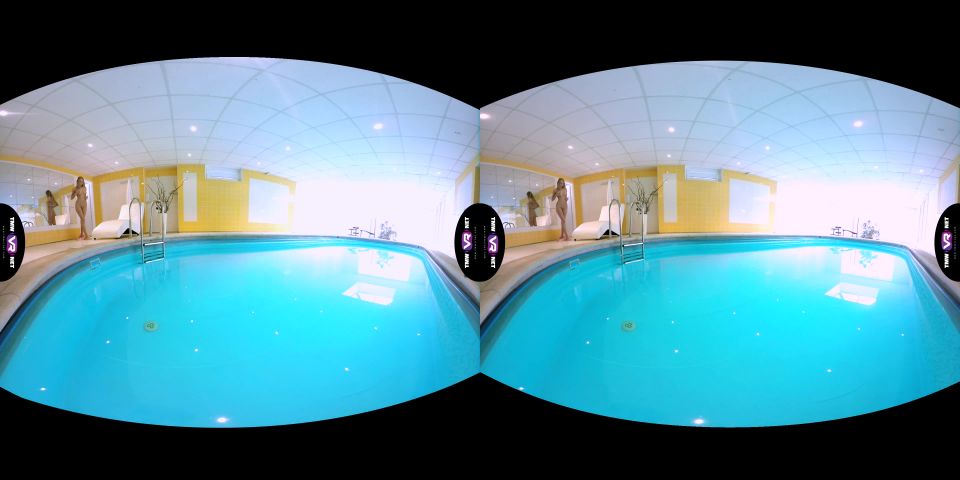 VR Nancy A - Blonde Enjoys Solo Play in a Pool 2017