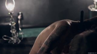 Dead Girls Don't Cry-0