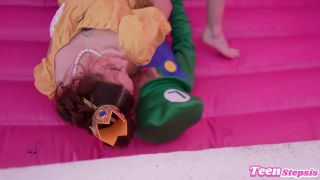 Shrooms Q - Luigi Fucks Princess Peach-3