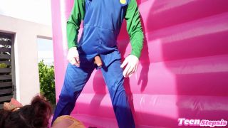 Shrooms Q - Luigi Fucks Princess Peach-5