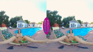 Horny Big Tit Sofi Squirts - 8K UHD VR-8