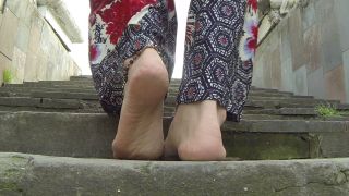 6242 I Show Off My Dirty Feet  Lick It-5