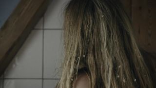 Lilith Stangenberg - Idioten der Familie (2017) HD 1080p!!!-9