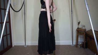 [ManyVids] Longhairluna Manyvids.21.05.22.Longhairluna.Big.Skirt.Exotic.Dancer.Strip.Tease -2