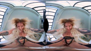 Alexxa Vice: UltraHD 8K VR Curvy MILF Feast [VRoomed, SLR]-6