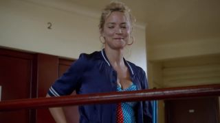 Virginie Efira - Une famille a louer (2015) HD 720p - (Celebrity porn)-7